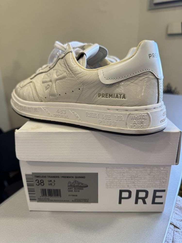 PREMIATA женск. лаковые кроссовки Италия, новые. 38 разм., новые