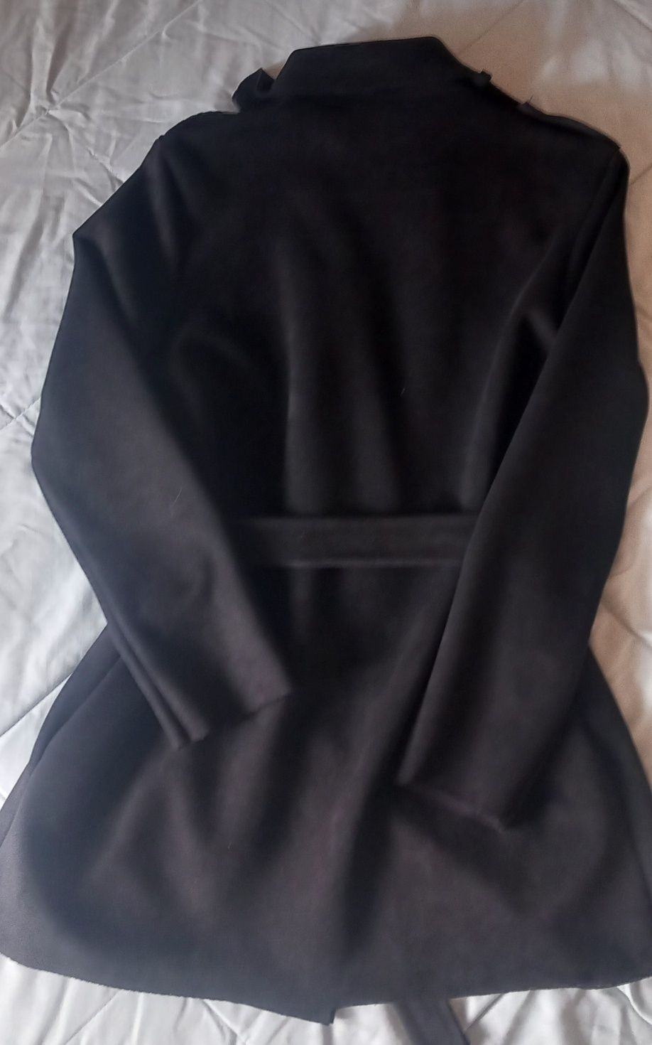 Casaco preto com cinto - Tamanho S/M
