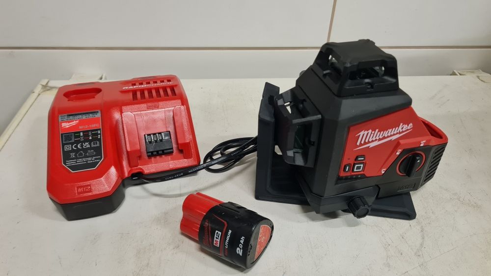 M12 3PL Laser krzyżowy Milwaukee Zielony