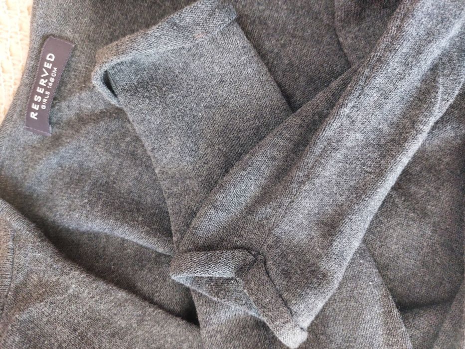 Sweterek Reserved 146 cm ciemnoszary