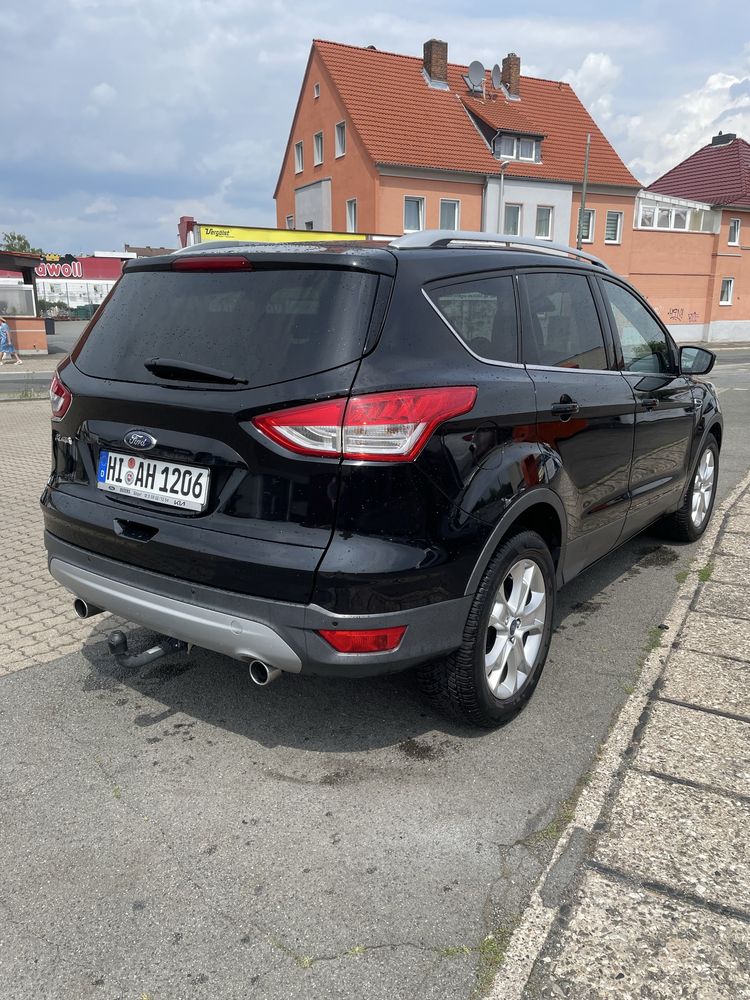 Ford Kuga Titanium Plus 4x4 drugi własciciel mozliwa zamiana