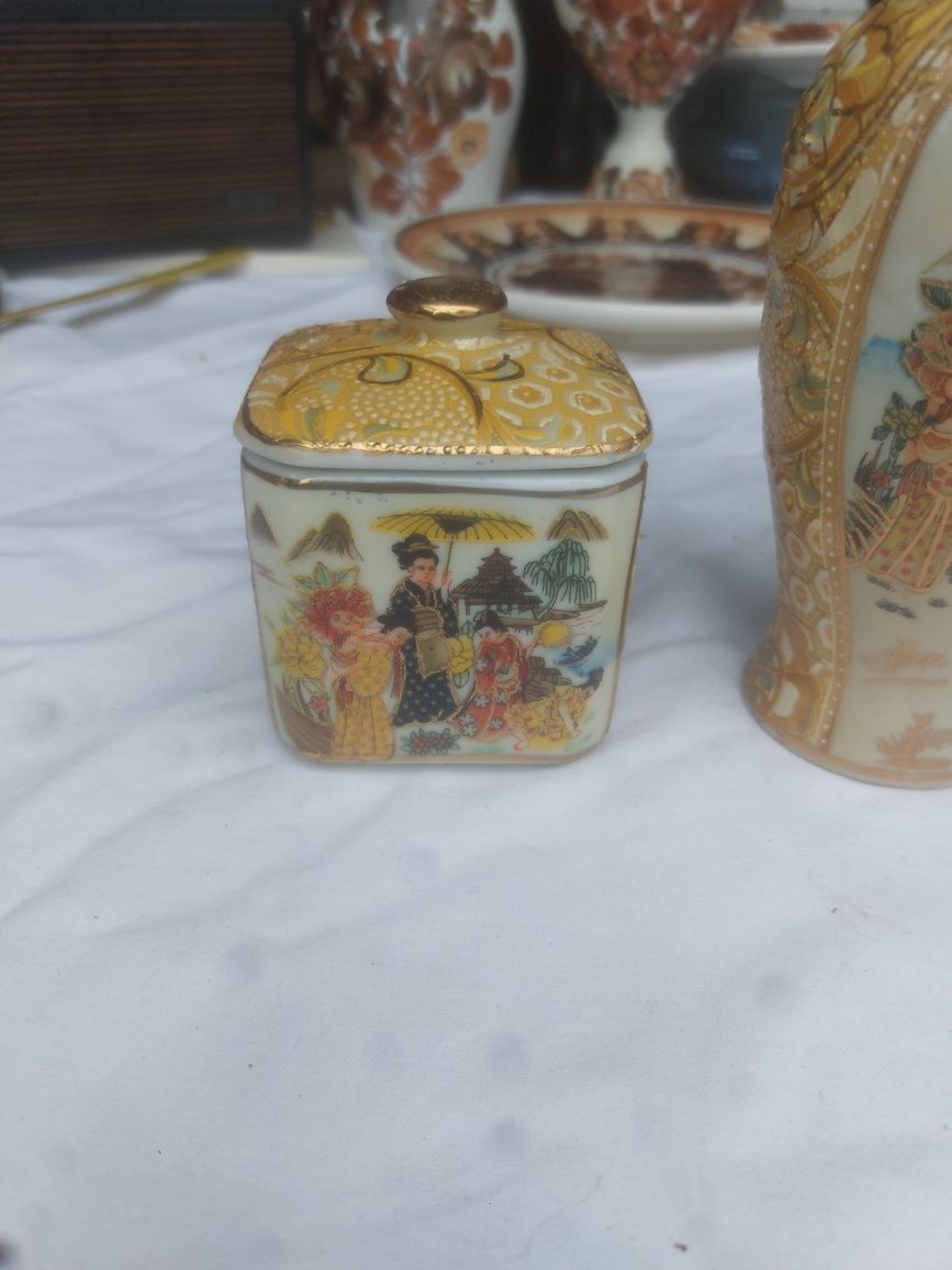 Chinska Porcelana wazon i szkatułka