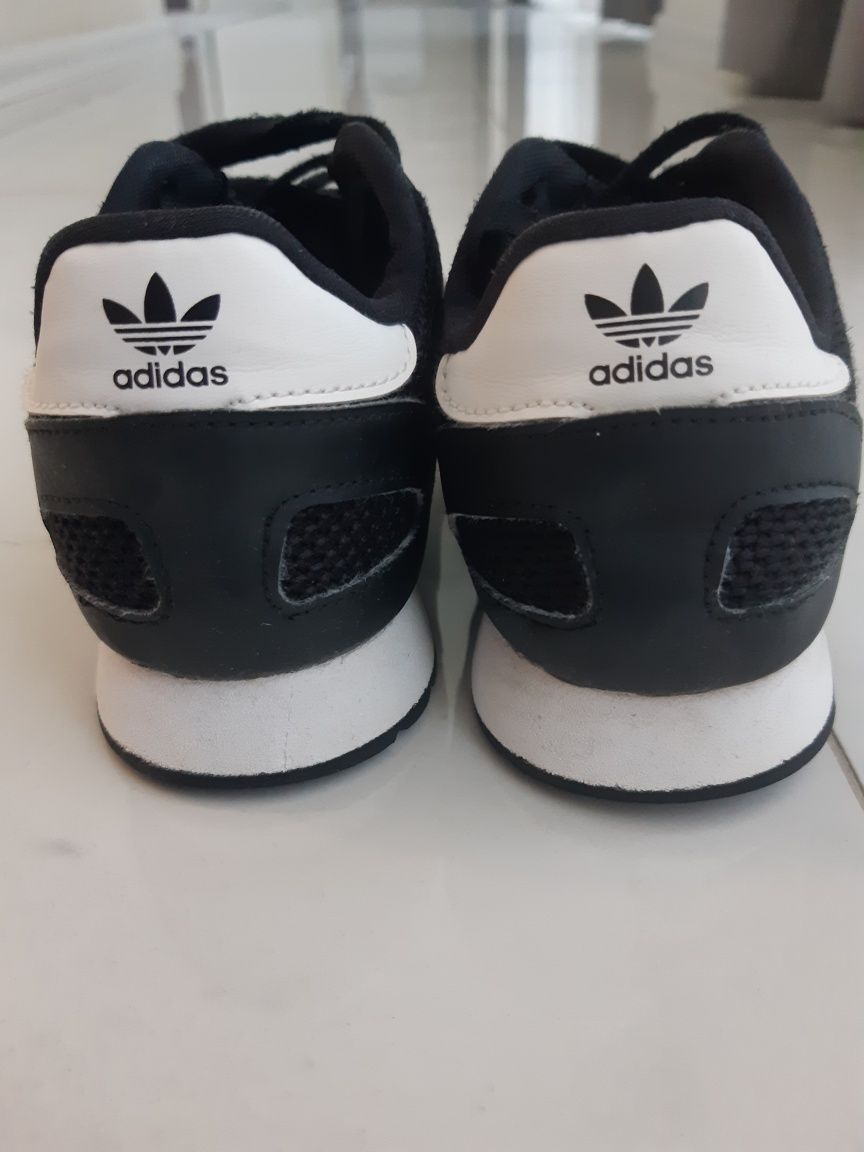 Кросівки Adidas 33р.