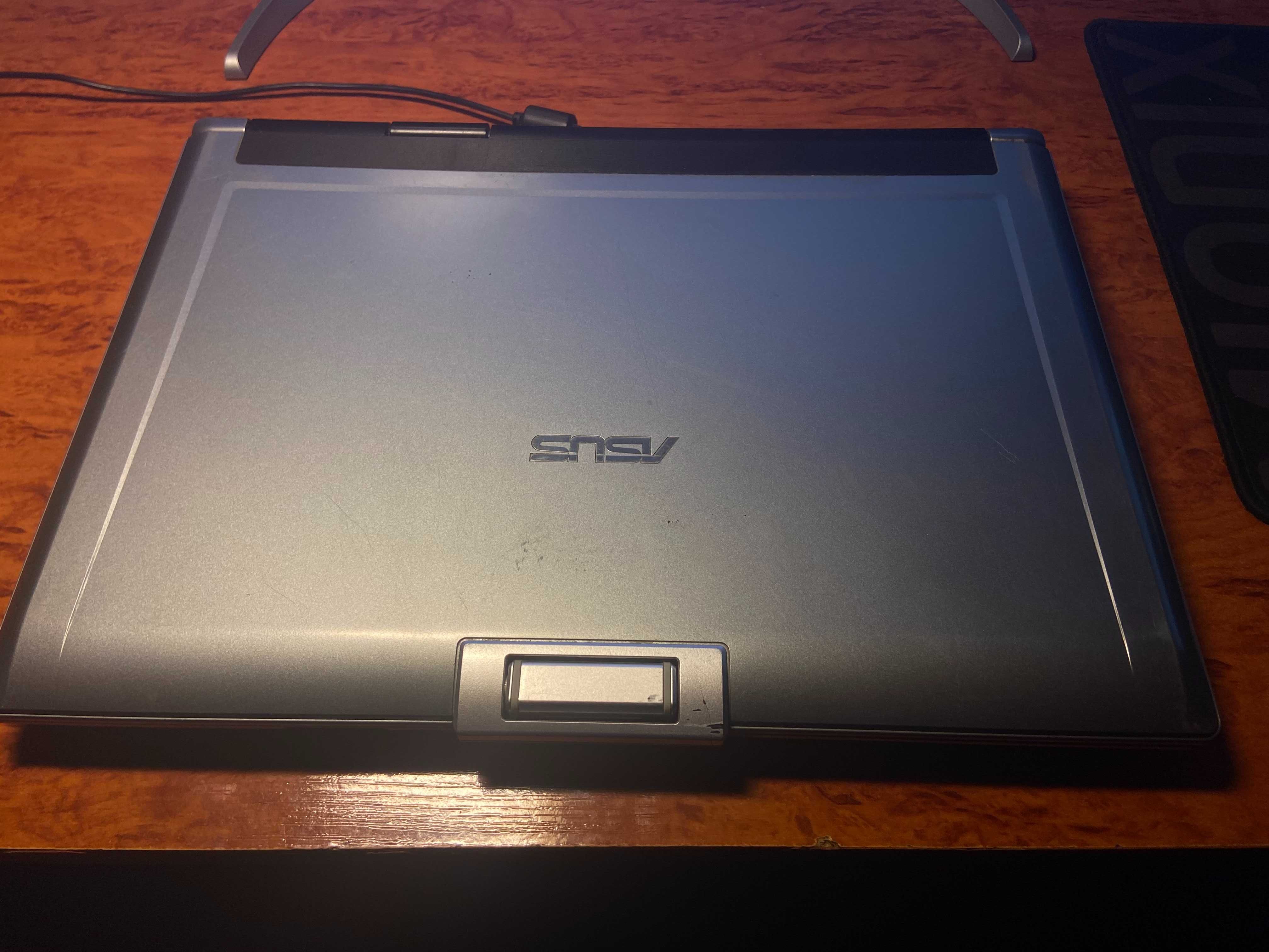 Ноутбук ASUS F5R