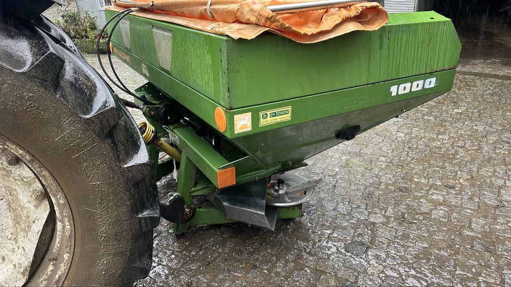 Distribuidor de adubo amazone