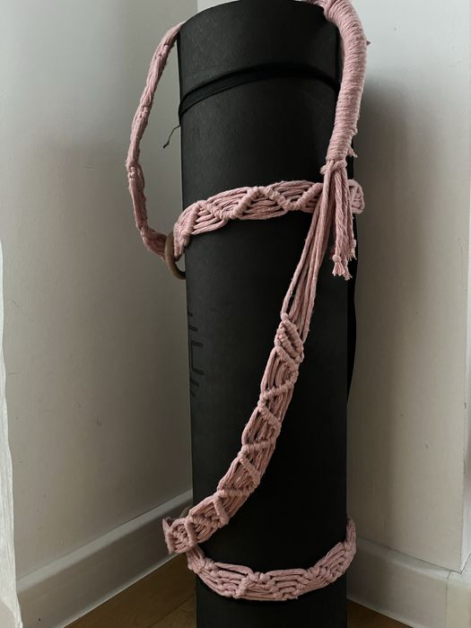 Makramowy uchwyt/pasek do maty do ćwiczeń. Jogi pilatess fitness