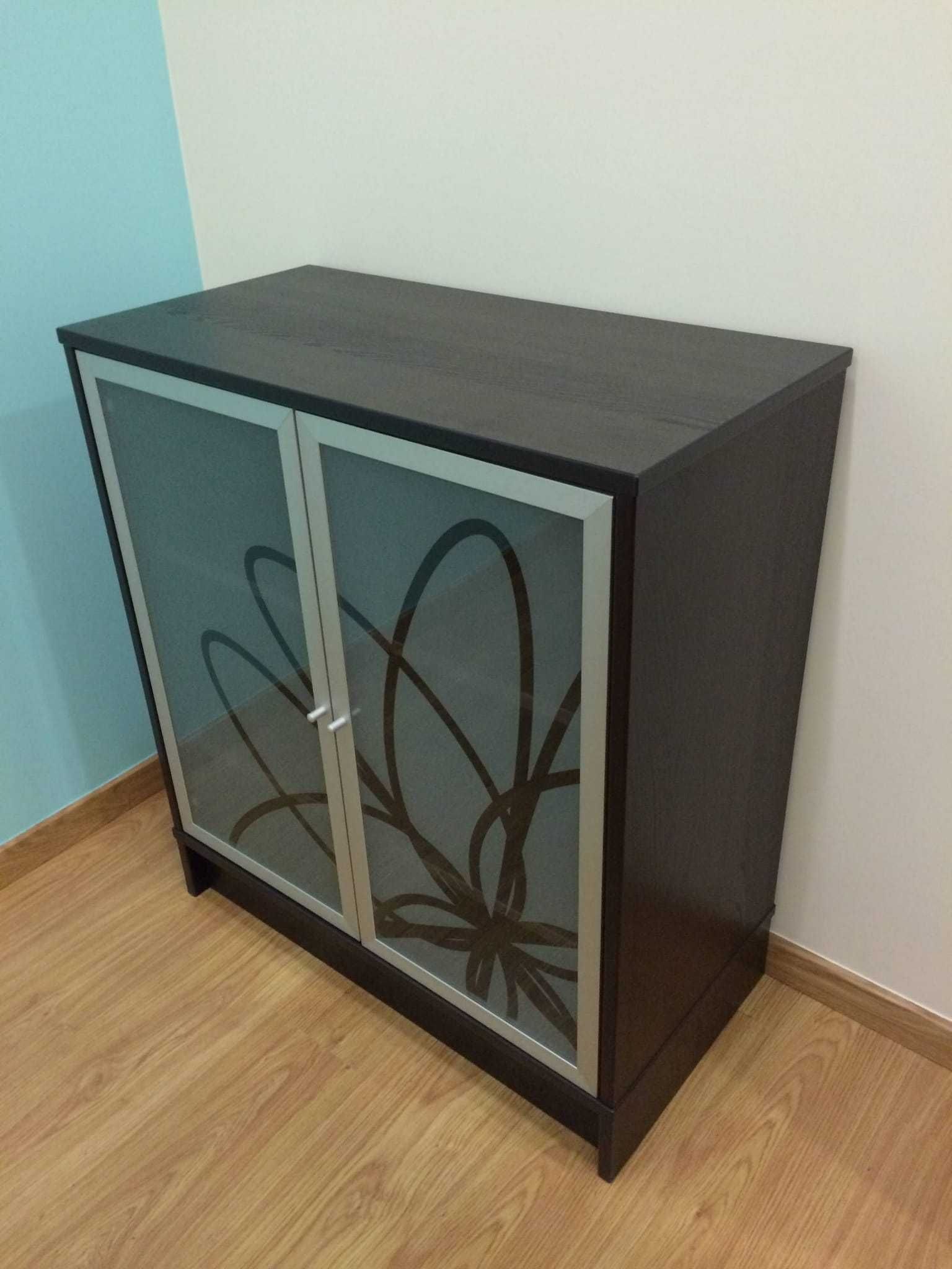 EFFEKTIV Ikea Cabinet