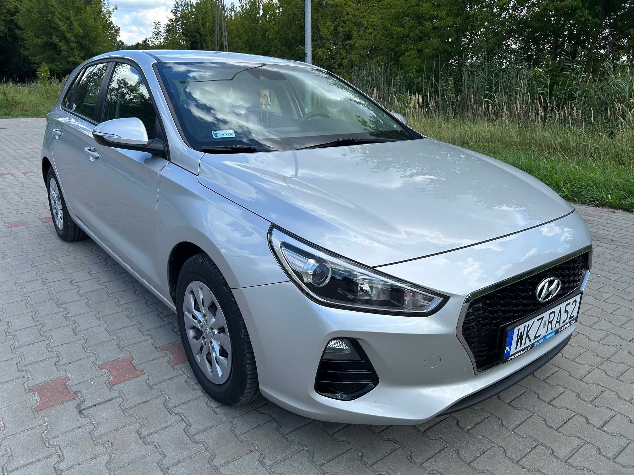 samochód osobowy Hyundai i30