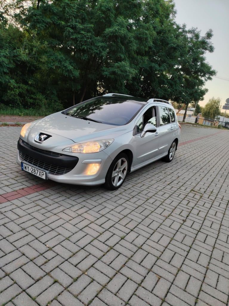 Peugeot 1.6 benzyna przebieg 166. Zadbany