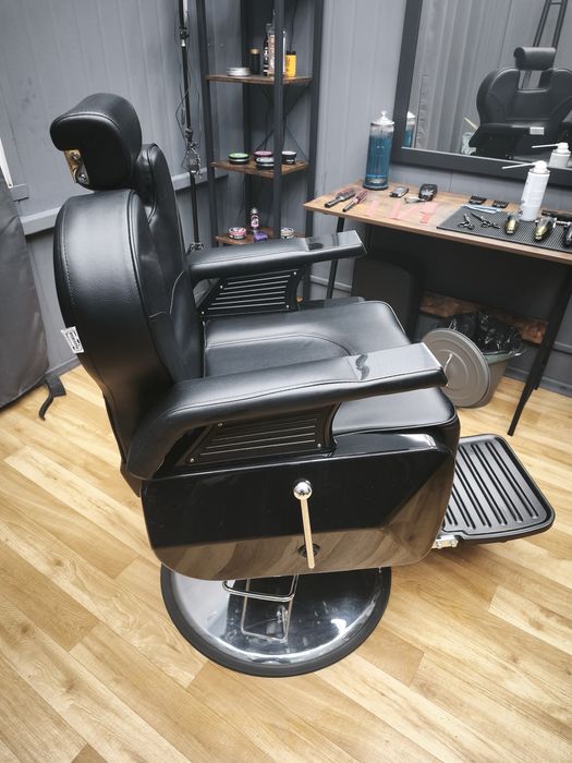 Fotek barberski stan bardzo dobry fotel fryzjerski