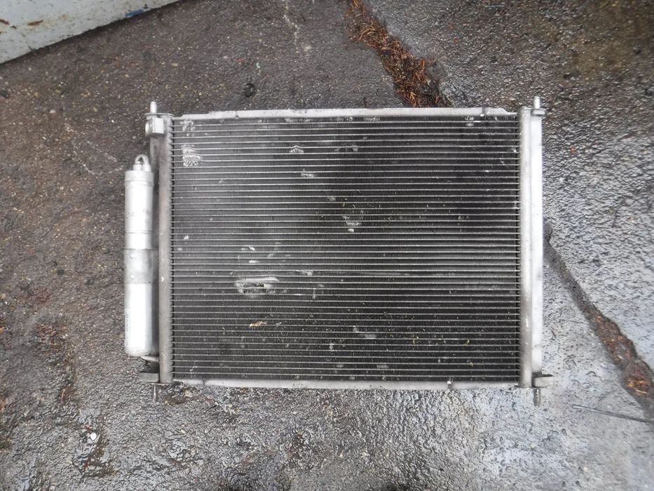 Renault Clio III 3 1.2 benz  chlodnica wody klimatyzacji 8200134606