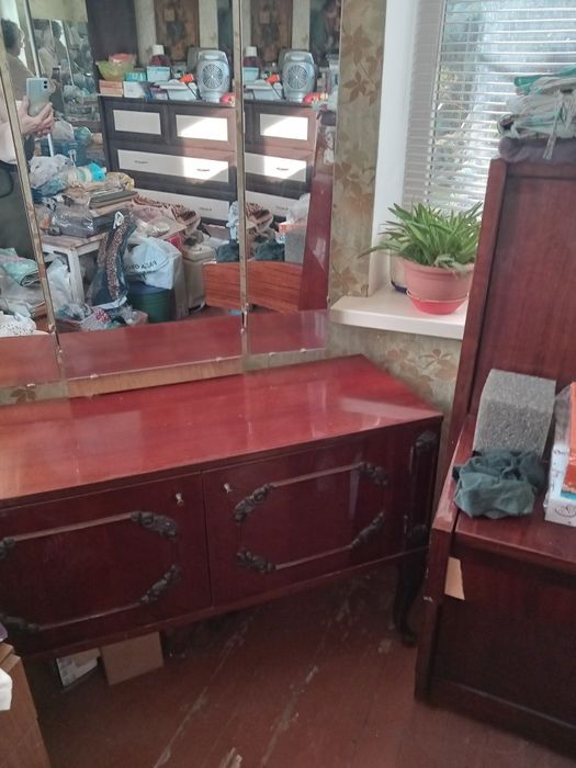 Продам трельж Руминский  1200 гр или тумбу отдельно -1000 гр.