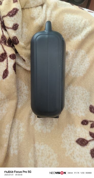 Нова блютуз колонка