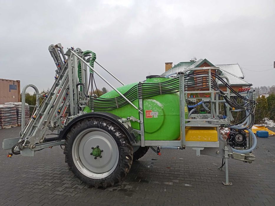 Opryskiwacz na kołach hydrauliczny przyczepiany BRUNO 1500 X Tolmet
