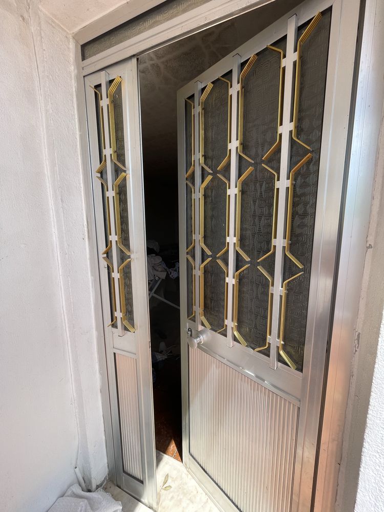 2 Portas NOVAS.