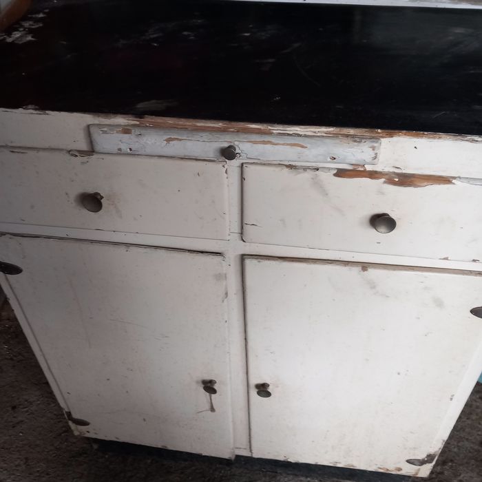 Movel de cozinha antigo