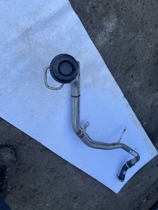 Ford Edge 2019-2.0L. Usa k2g3 9034 заливна горловина бака комплектна