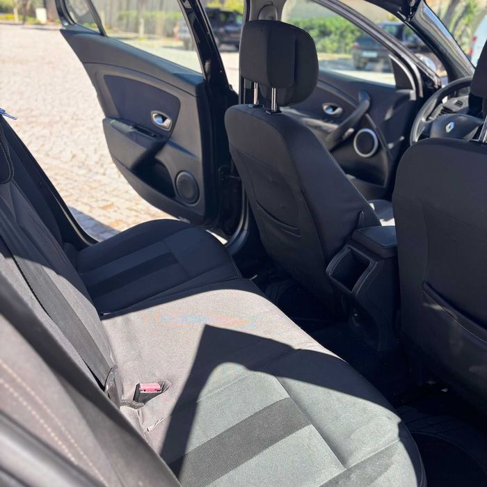 2010 RENAULT Mégane III Sport Tourer Diesel 1.5 dCi Dynamique S