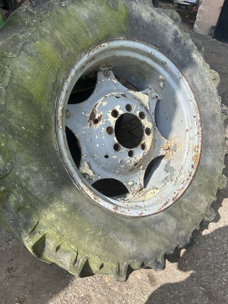 Koło do ursusa c 360 14.9R28