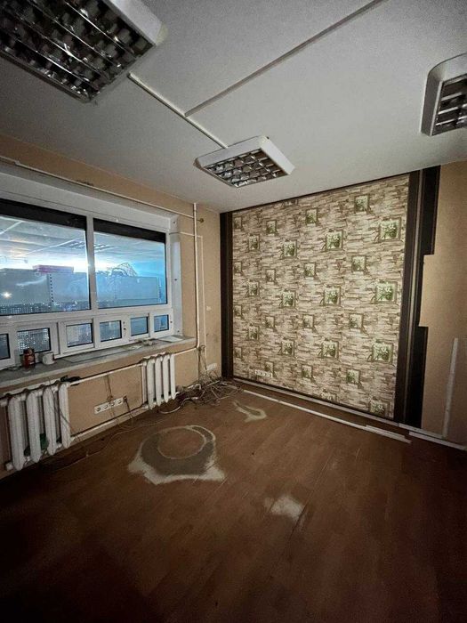 Продам нежитлове приміщення на Заболотного за 10 000у.о.