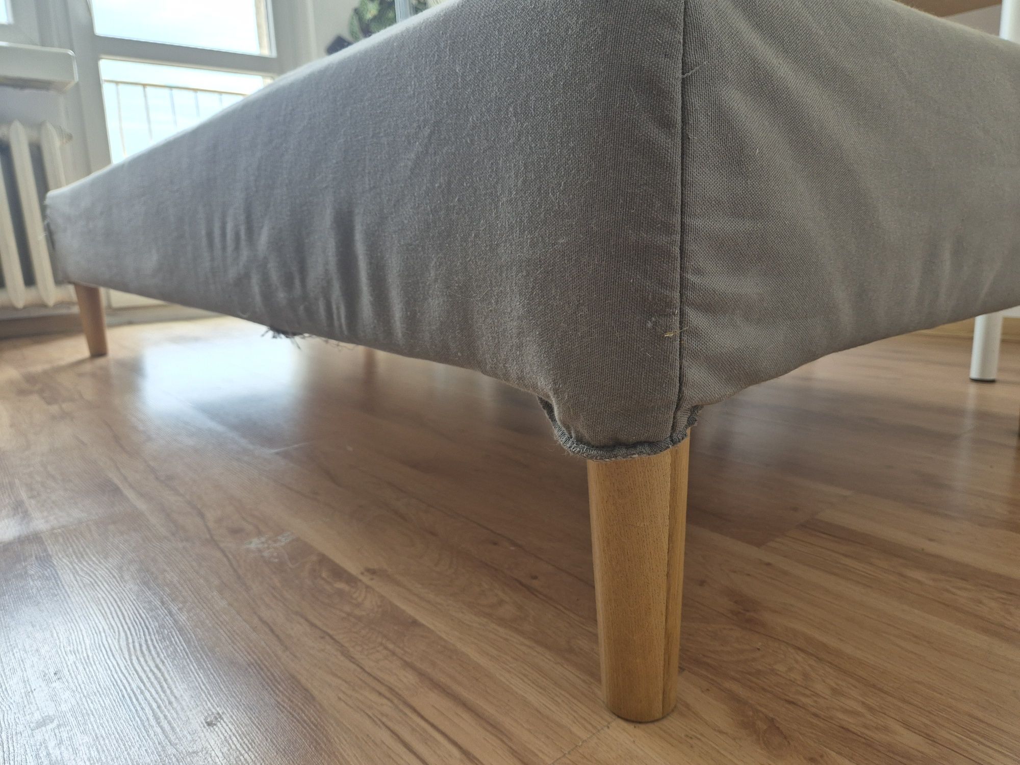 łóżko Ikea ESPEVAR podstawa ze sprężynami, nogami i pokryciem 90x200