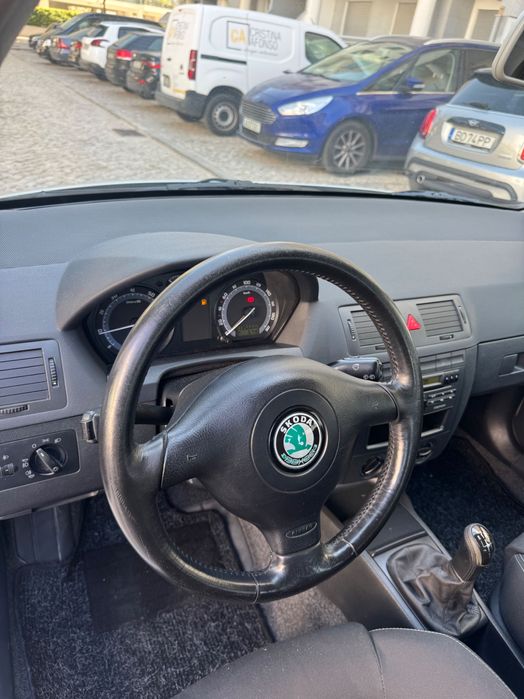 Skoda Fabia break 1.2 gasolina 64 cv único dono ( 135.600 km )