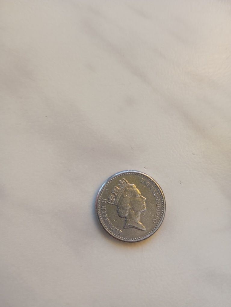 Moneta 5 pensów królowa Elżbieta 1990 rok
