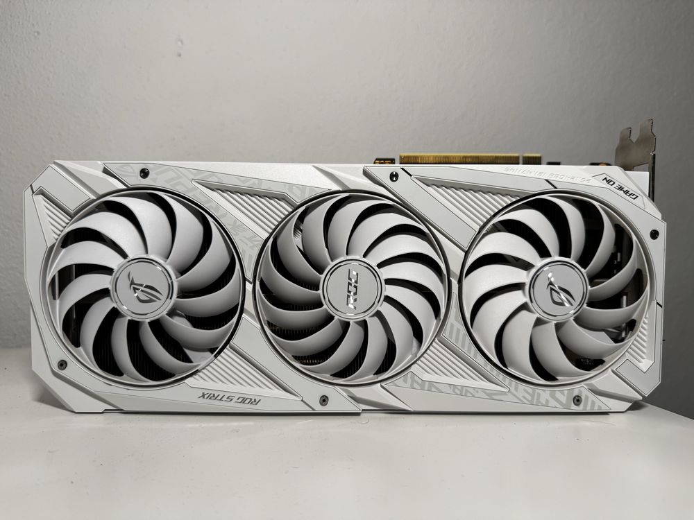ASUS ROG Strix GeForce RTX 3080 White Edition OC 10GB GDDR6X – LHR