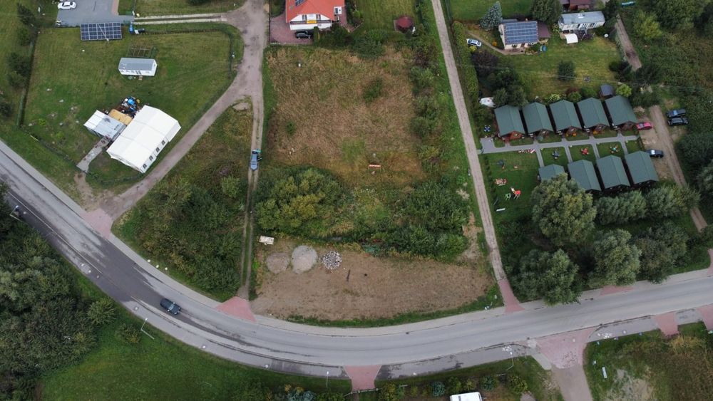 Działka nad morzem Gąski przy wejściu na plażę