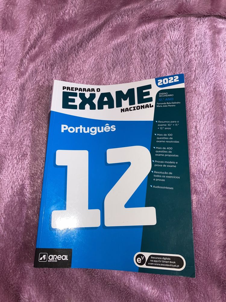 Livro de preparação para o exame de português nacional 12°ano