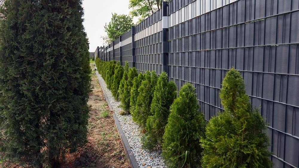 Ogrodzenie panelowe siatki siatka przęsła słupki podmurówka betonowa