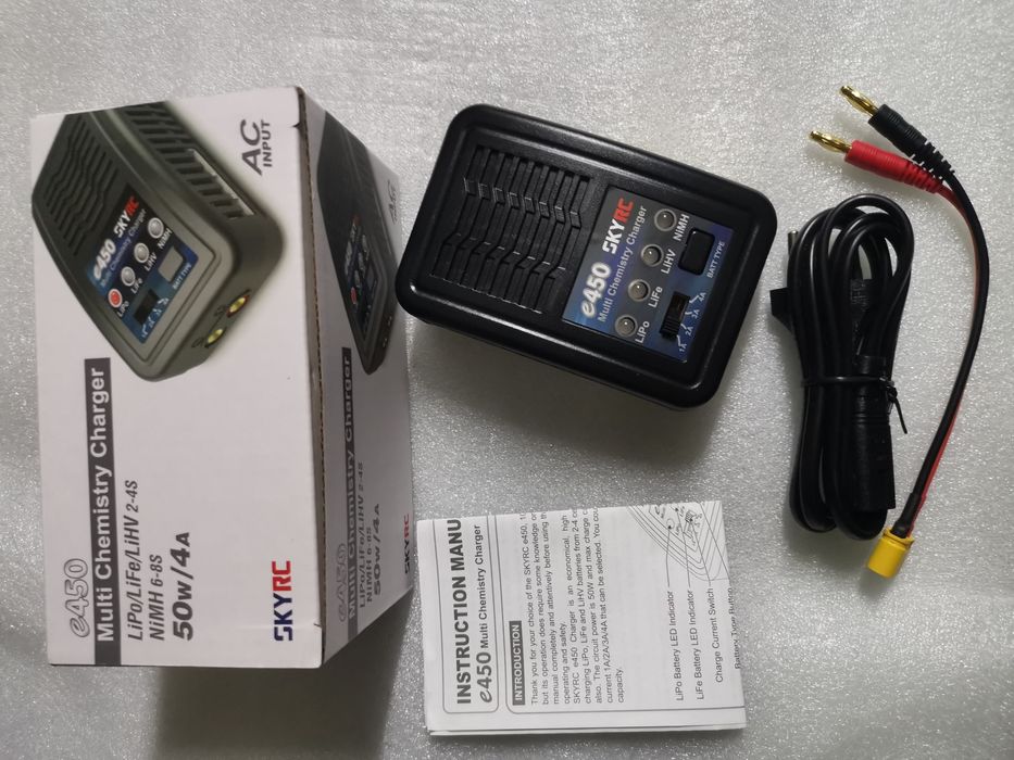Carregador baterias Lipo LiHV LiIon LiFe NiMH SkyRC e450 regulável 50W