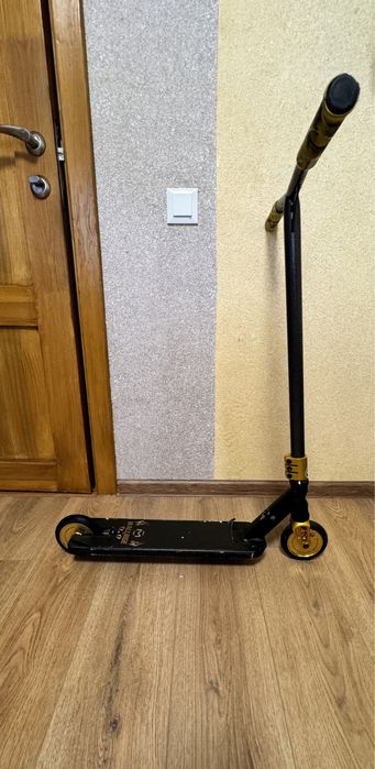 Трюковий самокат Maraton Wall Ride