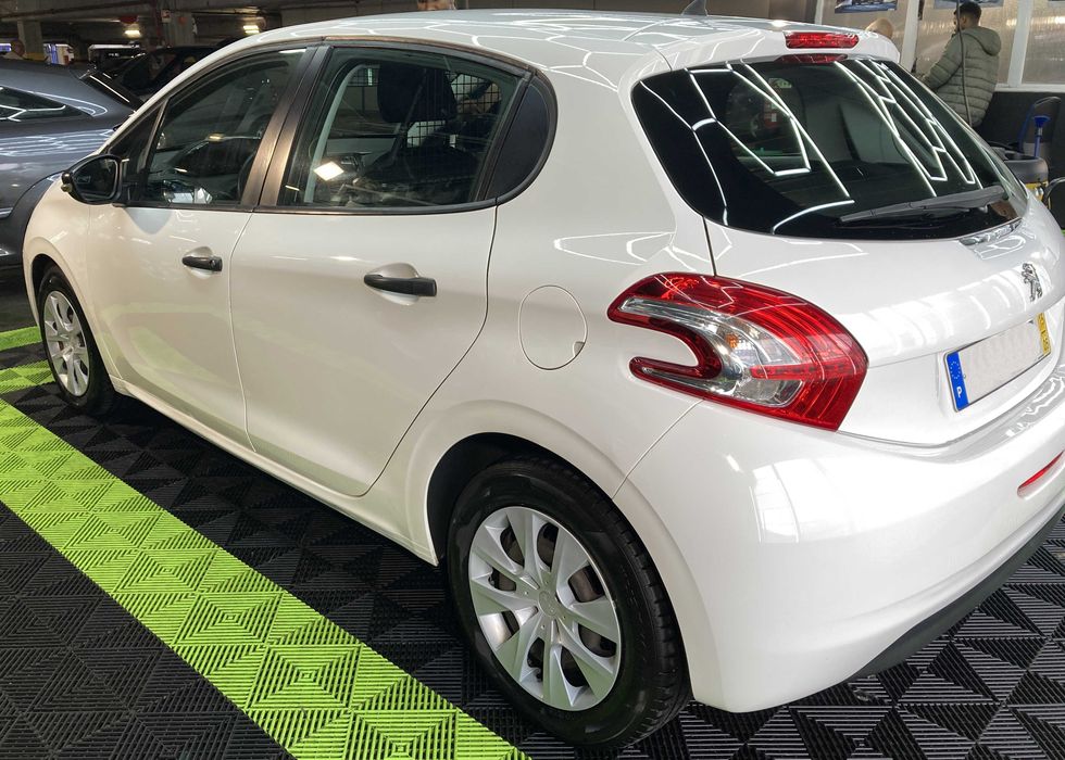 Peugeot 208 1.4HDI Comercial C/IVA DISCRIMINADO