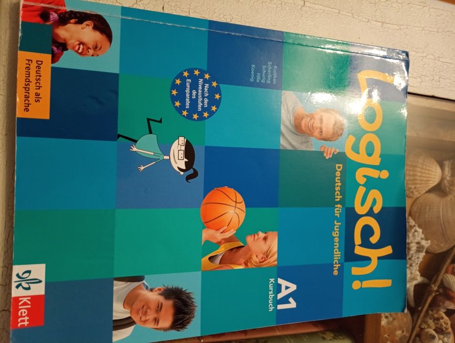 Vendo ao Manual de alemão logisch 9º ano novo