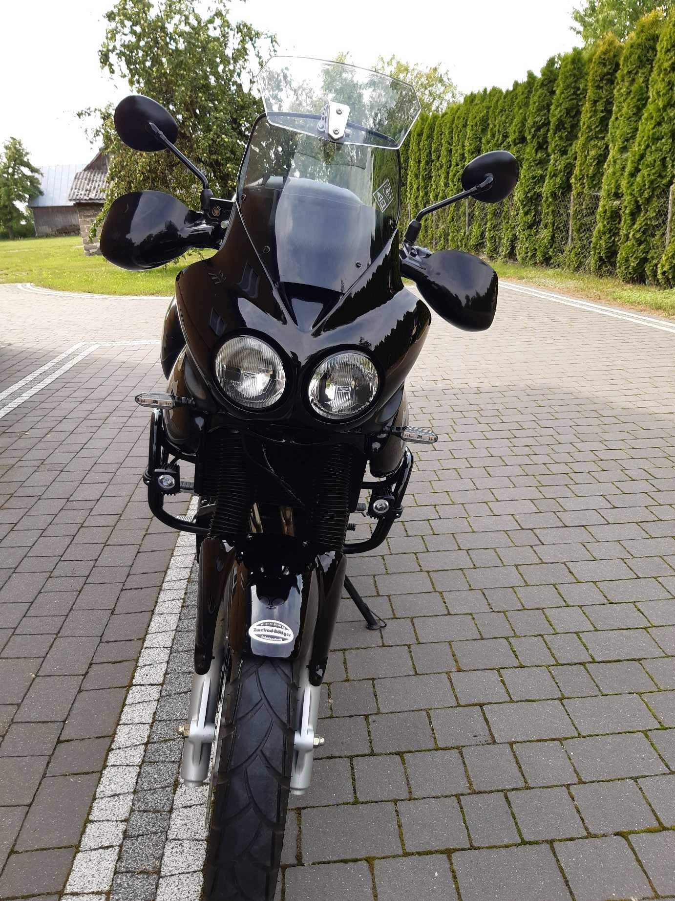 Triumph Tiger 885i, turystyk, bezwypadkowy,  doposażony, stan wzorowy