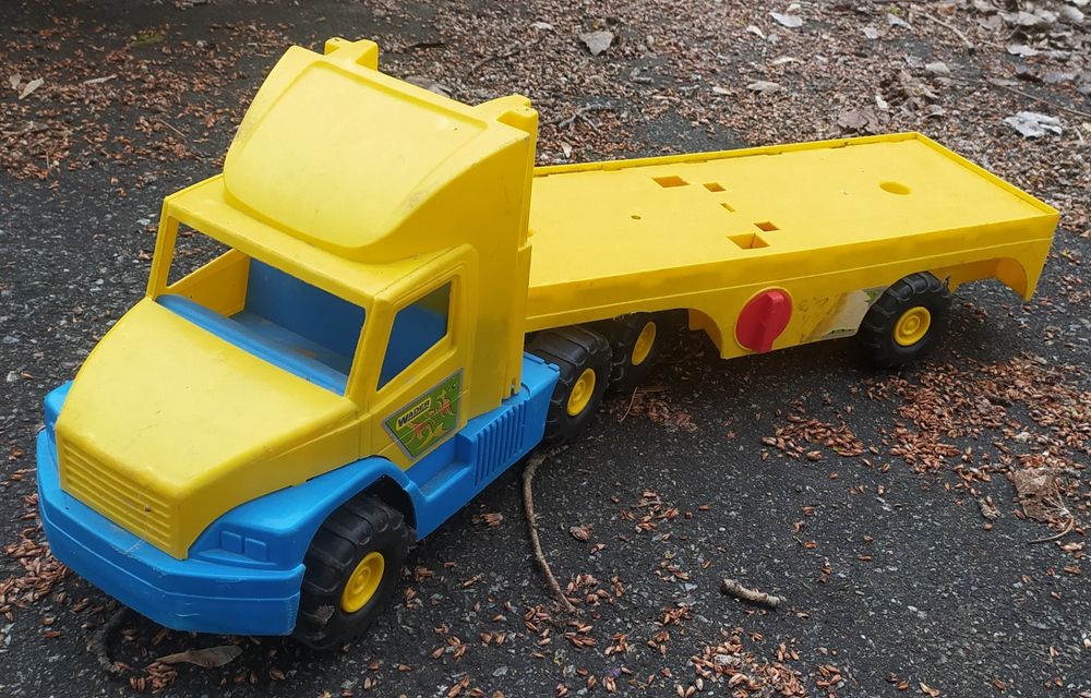 Подарунок хлопчикові Машина велика іграшка