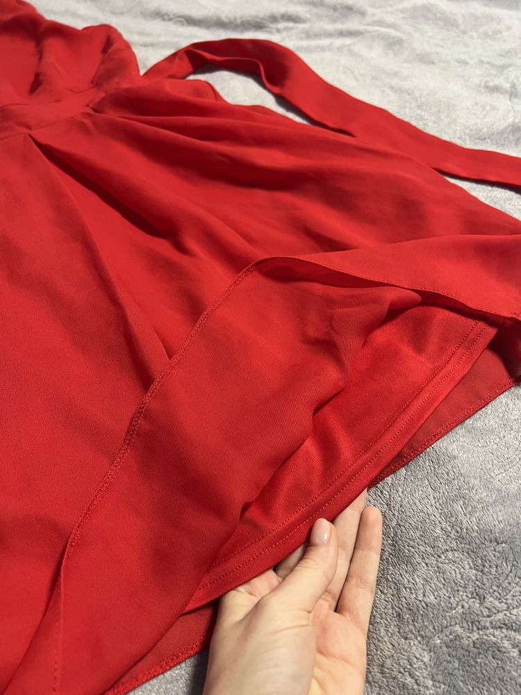 Сукня жіноча червона