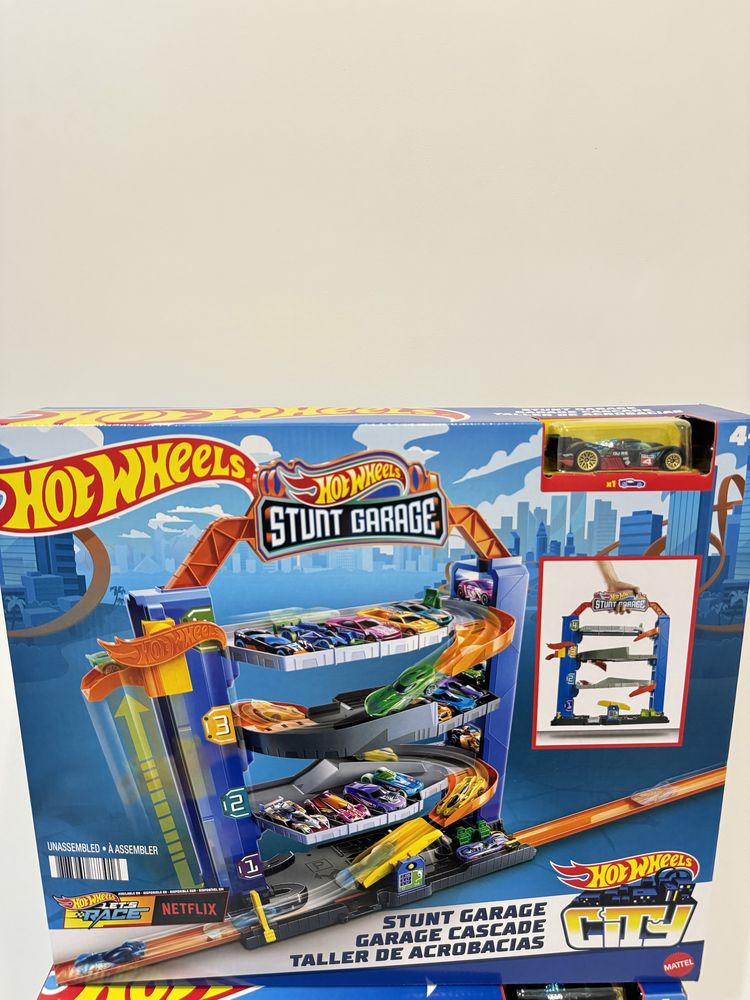 Гараж хотвілс hot wheels