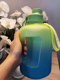 Nowy bidon na wodę butelka motywacyjna 2,4L