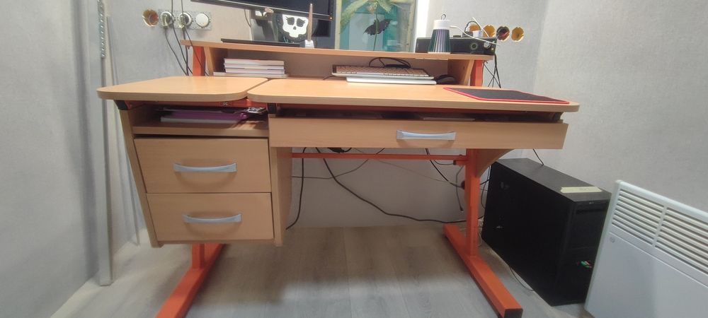 Стол, парта, компьютерный стол, школьный стол