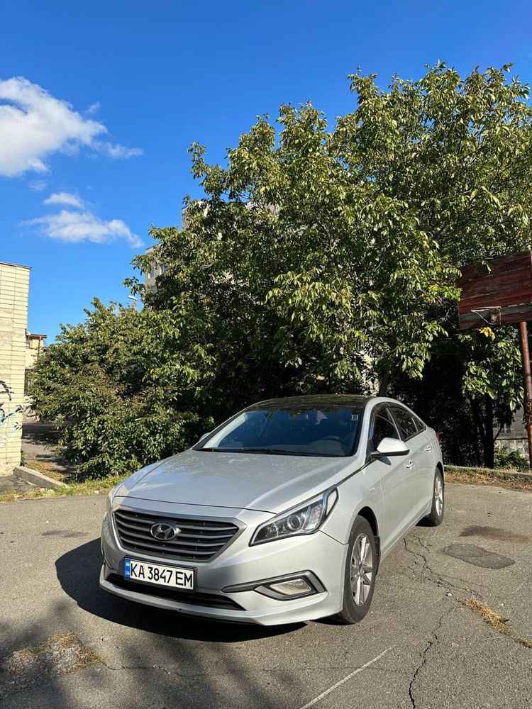 Авто в росрочку Хюндай Соната LF авто під викуп недорого газ таксі