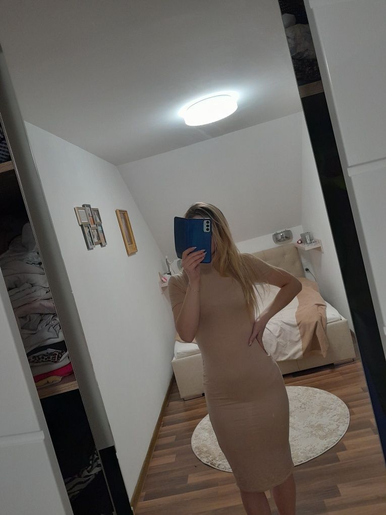 Sukienka midi beżowa podkreślająca viskoza sexy kobieca elegancka s m