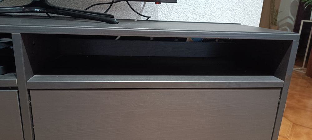 Móvel de TV em pinho