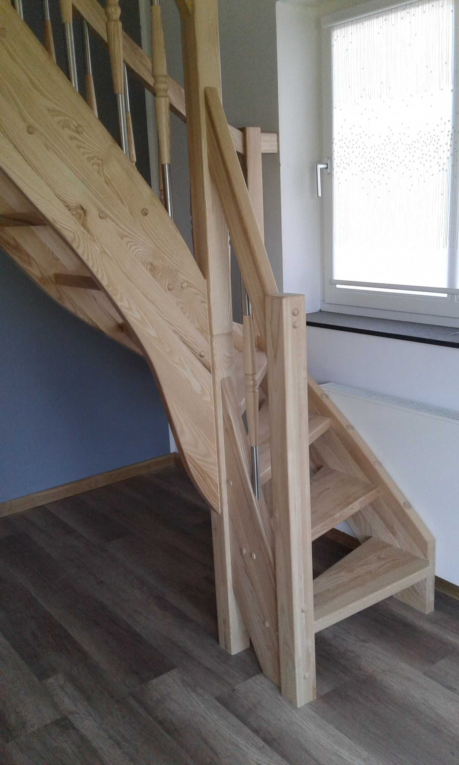Usługi stolarskie, Schody drewniane, Schody własnej konstrukcji