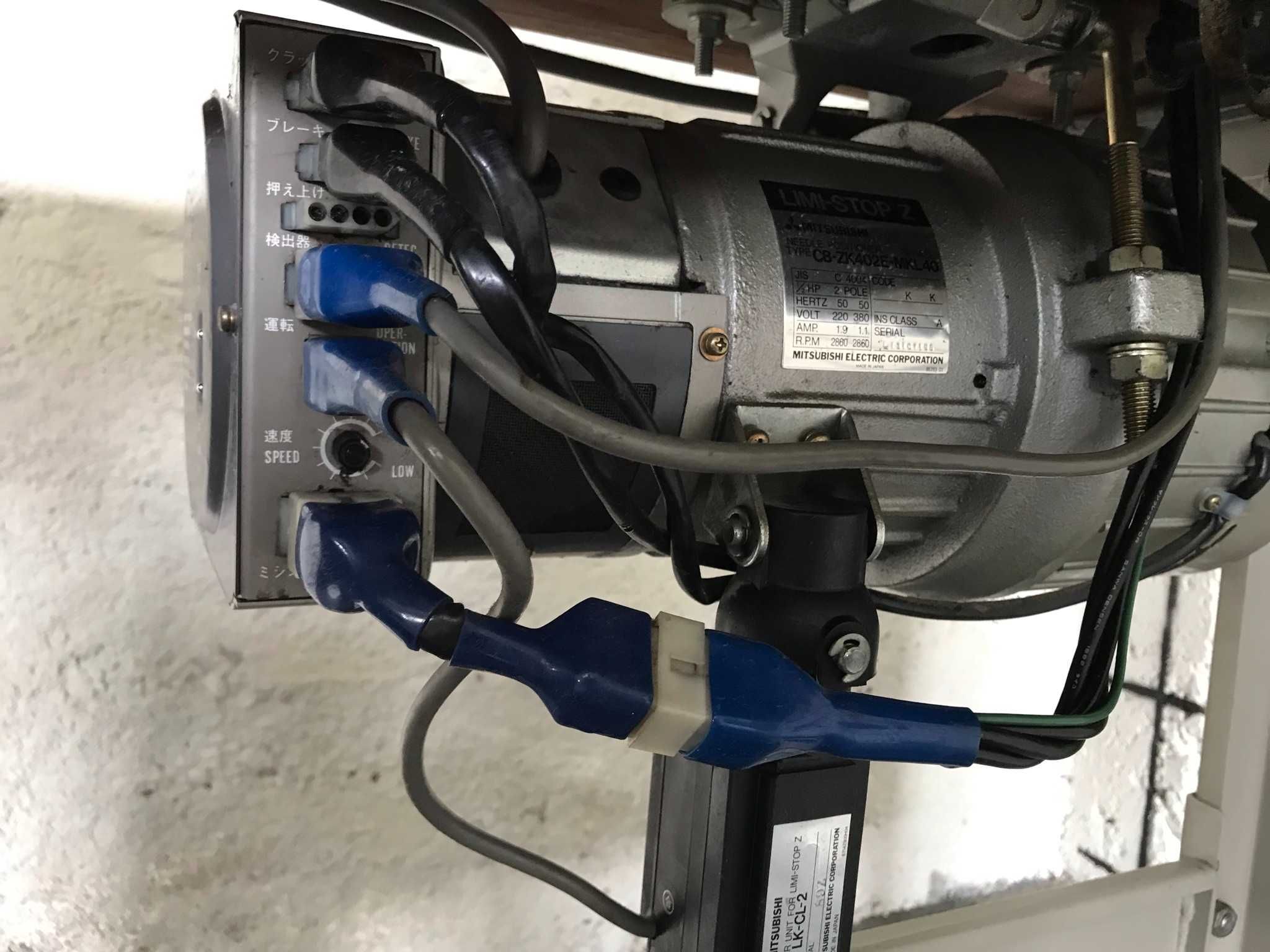 Maquina industrial Ponto corrido com corte de Linha