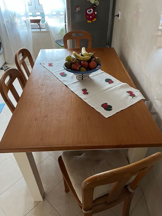 Mesa c/4 cadeiras