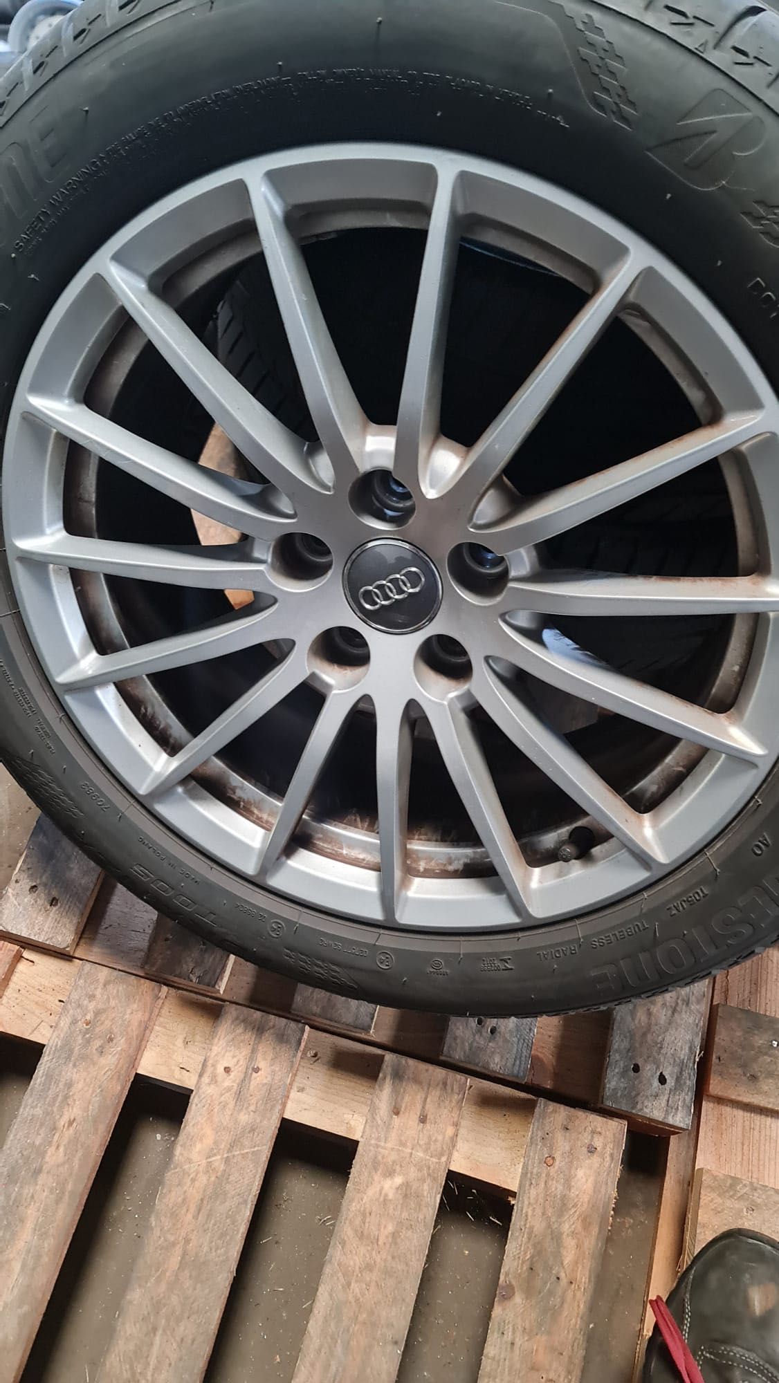 Jantes originais Audi 17' + pneus