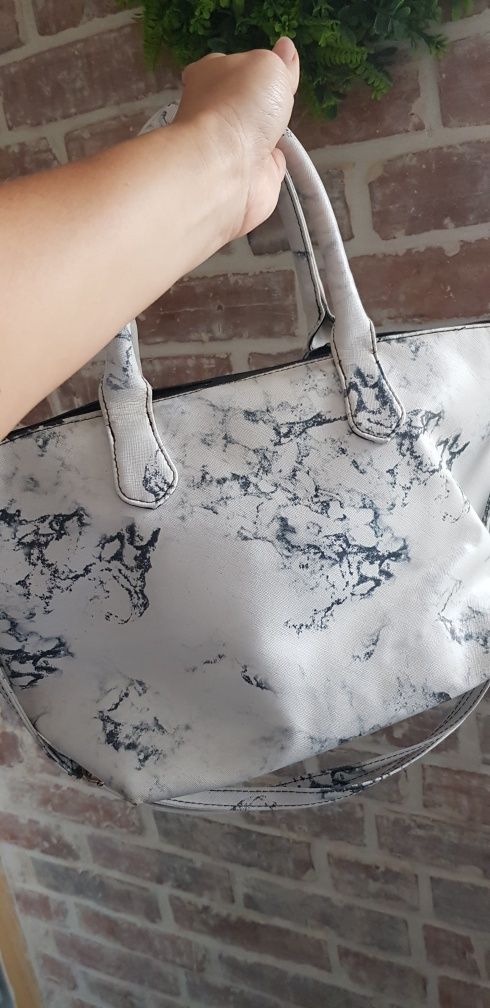 Biała torebka marmur Primark szoperka