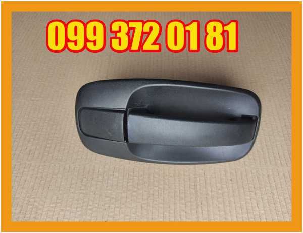 Ручка  правих бокових дверей Renault Trafic Opel Vivaro 1.9 2.0 2.5